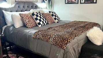 1 bedroom, desk, iron/ironing board, free WiFi