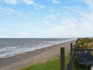 Fishing - 2 bedroom accommodation in Skipsea (Skipsea)