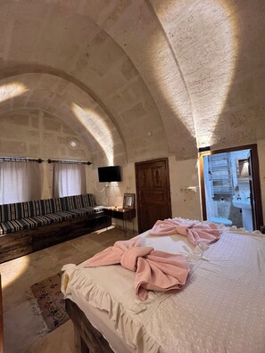 Classic Quadruple Room, Garden View