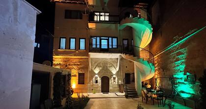 Uluyol Stone House