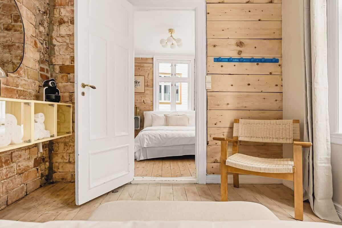 3 slaapkamers, een strijkplank/strijkijzer, reisbedje, wifi