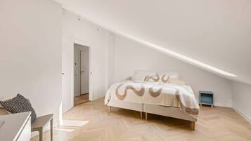 2 soverom, strykejern/-brett, reiseseng for barn og wi-fi