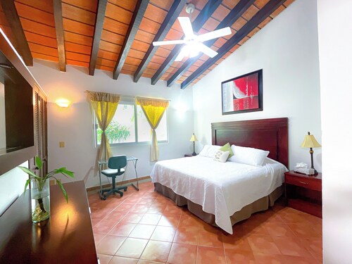 5 MIN FROM BEACH! B1 Villas Mares de Verano