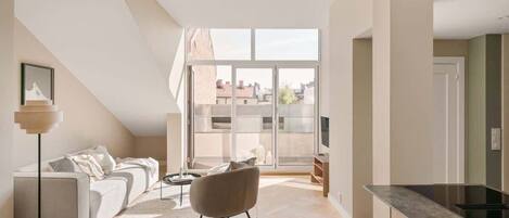 テレビ、書斎 / ワークスペース