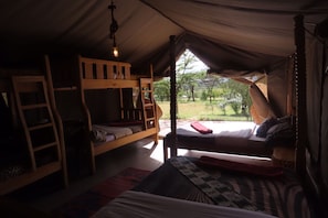 9 bedrooms, in-room safe, free WiFi, bed sheets - Oseki Maasai Mara Camp-Affordable Glamping Tents Available Hosted by Maasai. (Sekanani Town)