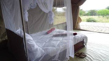 9 bedrooms, in-room safe, WiFi (free), bed sheets