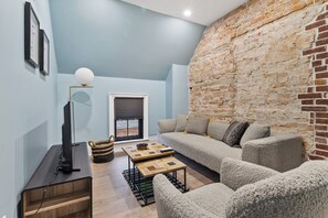 Family Condo | Living area - Downtown Collingwood Condos (Collingwood)
