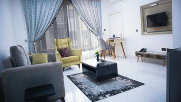 Suite Senior | Area keluarga | Televisi 32-inci dengan saluran TV satelit