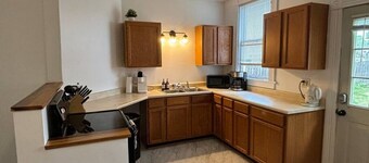 Eighty Three-Historic Downtown