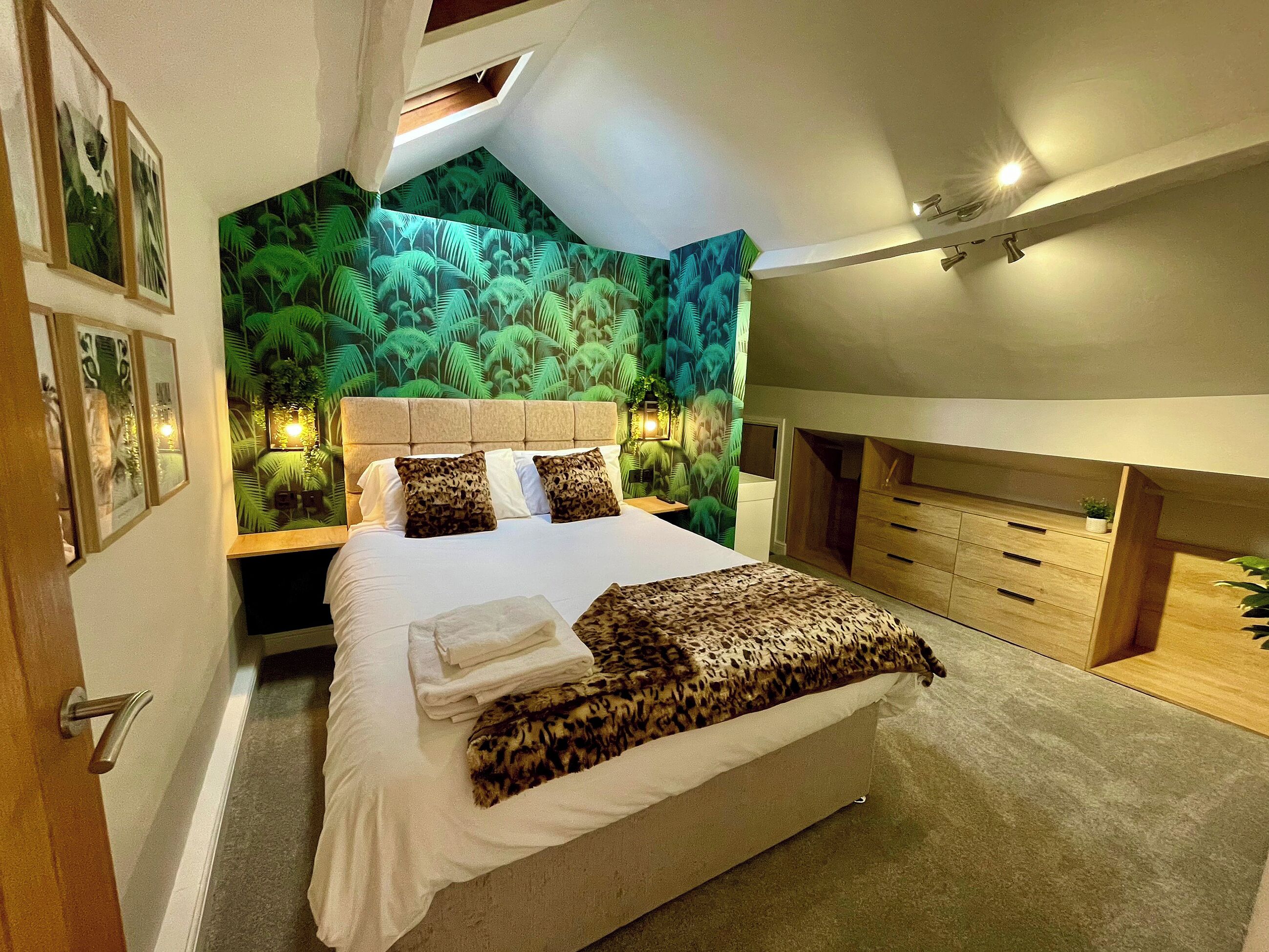 3 bedrooms, free WiFi, bed sheets