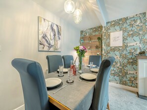 Dining - Welcome to Station View. (Pickering)