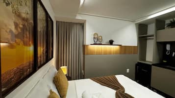 Studio | 1 bedroom, individually decorated, individually furnished
