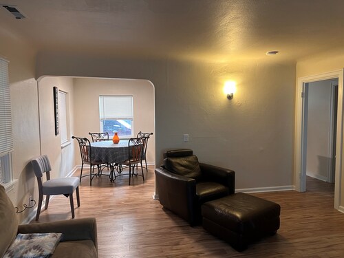 Charming 1bdm cottage with AC & WiFi in Corvallis - Close to OSU Campus