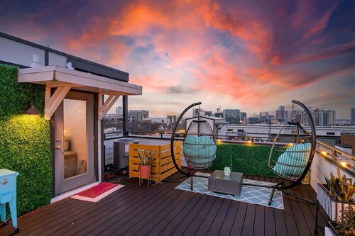 Aurora: Rooftop, Grill + Skyline Views near Gulch
