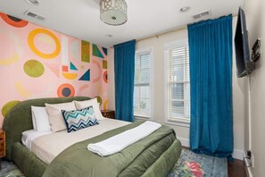 3 bedrooms, iron/ironing board, travel crib, free WiFi