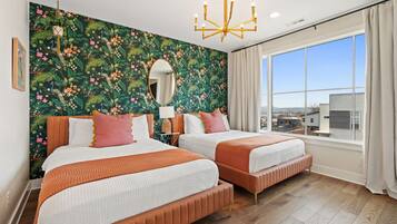 3 bedrooms, desk, iron/ironing board, travel crib