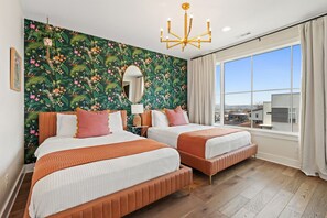 3 多间卧室、办公桌、熨斗/熨衣板、旅行婴儿床