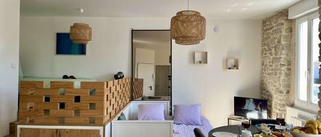 2 habitaciones, tabla de planchar con plancha, wifi y ropa de cama