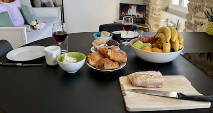 Logement chaleureux et lumineux avec pierres apparentes â Ătang au Duc