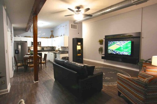 Head above Water - Downtown Chillicothe