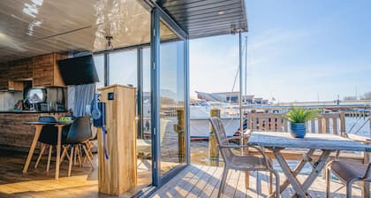 Gemütliches Schiff mit 2 Schlafzimmern.