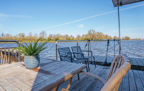 2 bedroom cozy ship in Uitgeest