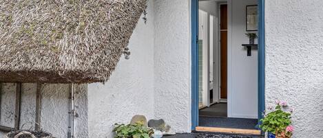 تفاصيل الفندق من الخارج