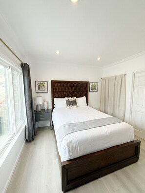 4 bedrooms, iron/ironing board, travel crib, free WiFi