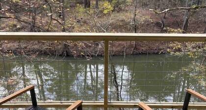 Paddlewhack Cabin 5-The Bow
