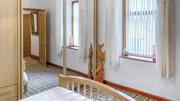 3 habitaciones, wifi gratis y ropa de cama