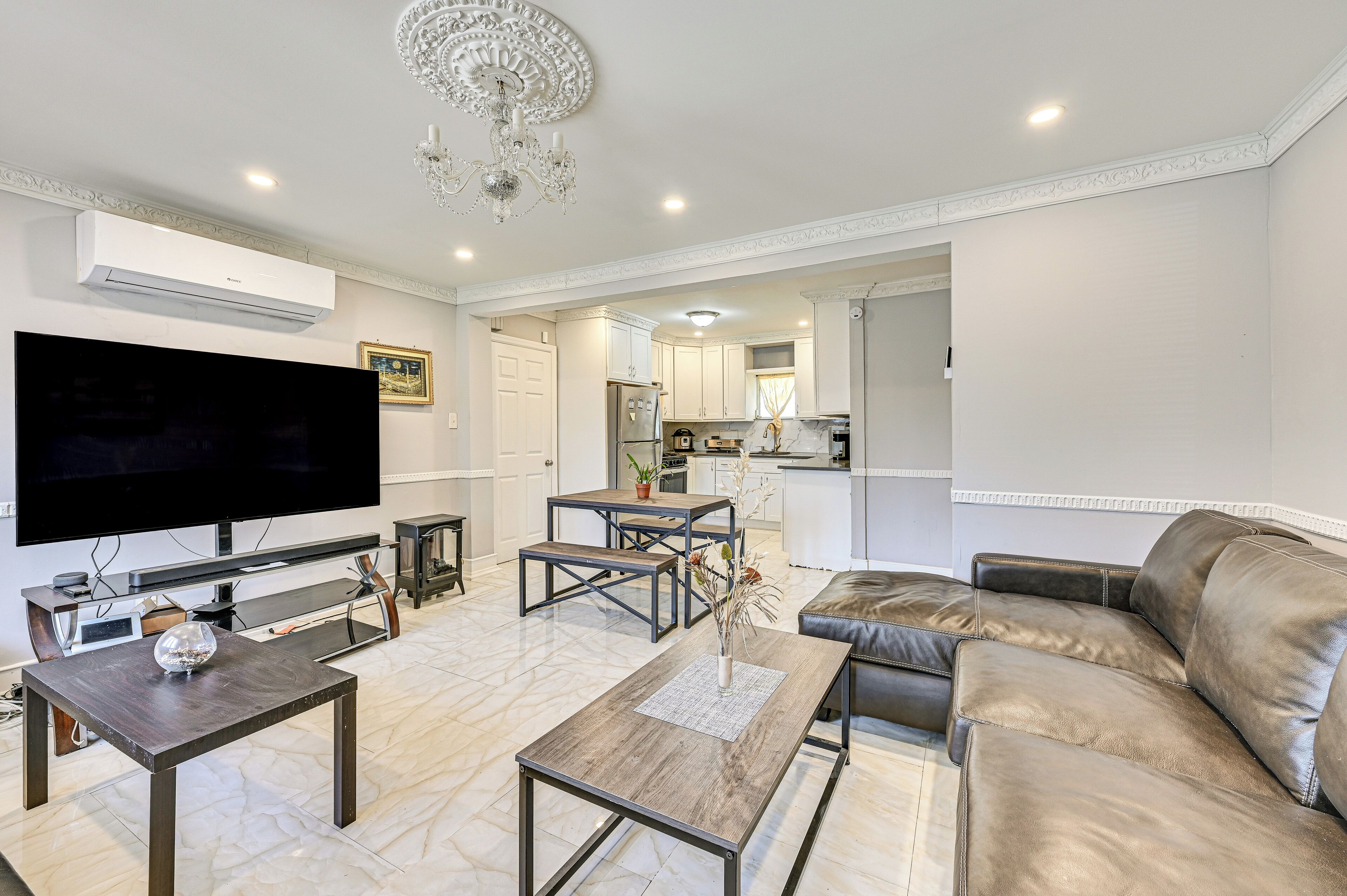 Central Valley Stream Duplex - 1 Mi to Mall!