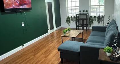 1BR Garden Oasis in Westover | Pet-Friendly | WVU