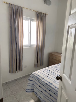 2 bedrooms, WiFi, bed sheets - Welcome to Millie’s Casita located in residential Villa panamericana San Miguel  (San Miguel)