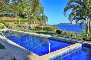 Outdoor pool - Beach Front Penthouse with Incredible Views (Playa Flamingo)