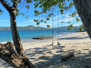 Am Strand, Liegestühle, Strandtücher