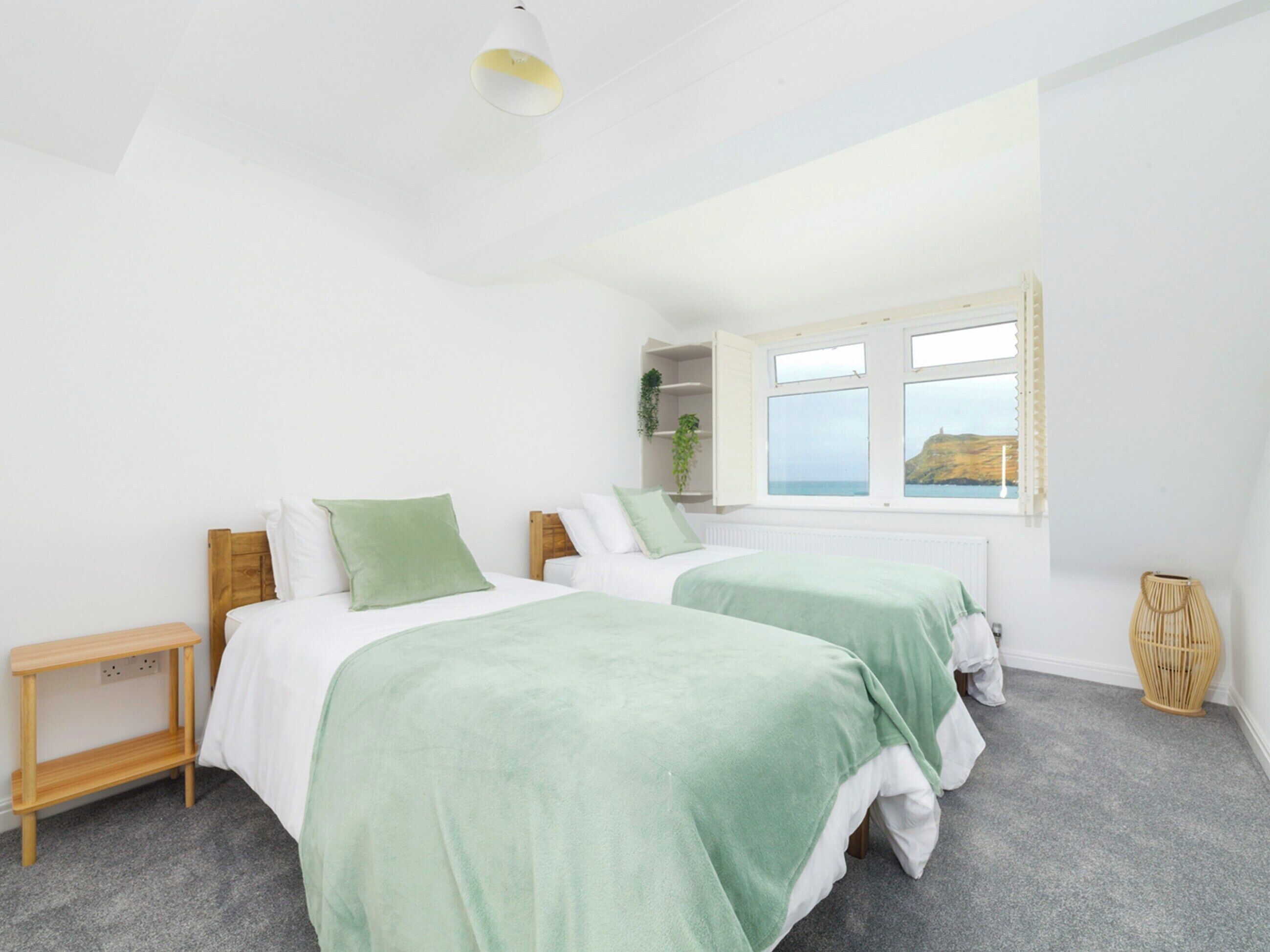 3 多间卧室、免费 WiFi、床单