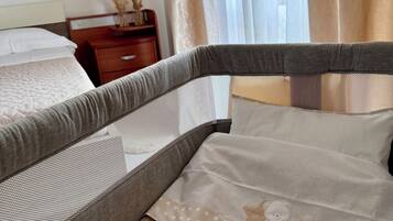 3 Schlafzimmer, Zimmersafe, Bügeleisen/Bügelbrett, Reisekinderbett
