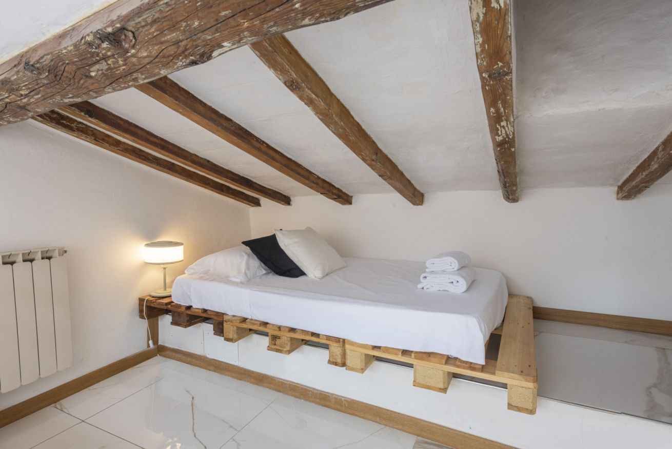 4 soverom, skrivebord, strykejern/-brett og wi-fi