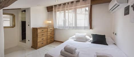 4 camere, Wi-Fi, lenzuola