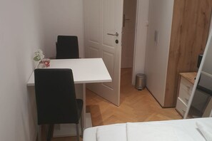 1 bedroom, WiFi, bed sheets
