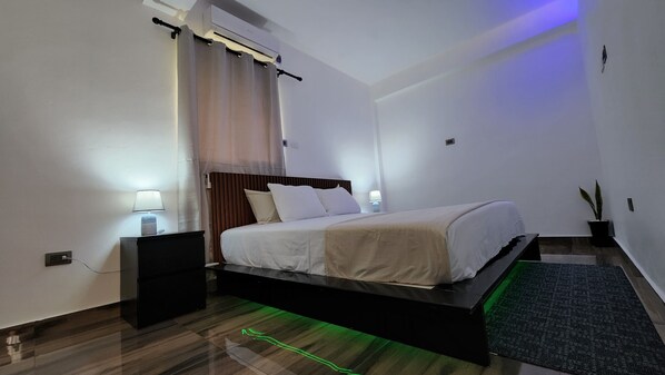 1 slaapkamer, een bureau, een strijkplank/strijkijzer, gratis wifi