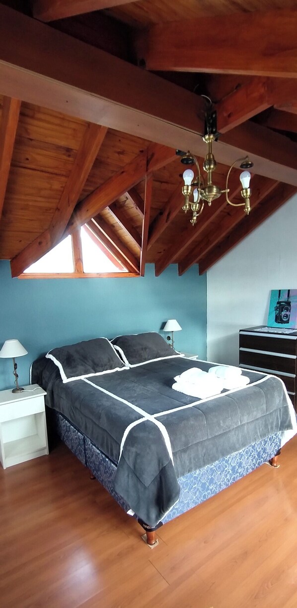 1 chambre, fer et planche à repasser, Wi-Fi, draps fournis