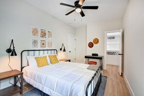 2 bedrooms, desk, iron/ironing board, travel cot