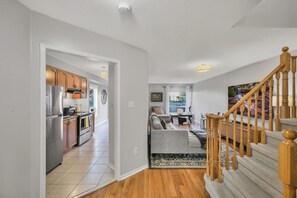 TV - Spacious Whitby Haven: 3BR Home + Parking (Whitby)