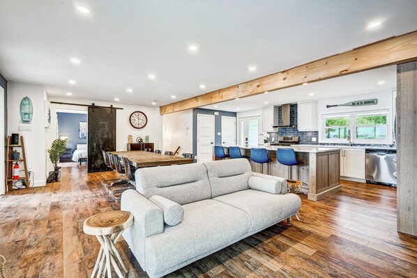 智能电视、电子游戏