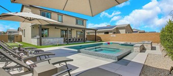 Large 7 Bdr + 9 beds, Huge GameRoom, Putting Green, Bocce, Pool & Spa, designer