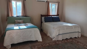 2 chambres, fer et planche à repasser, Wi-Fi, literie fournie
