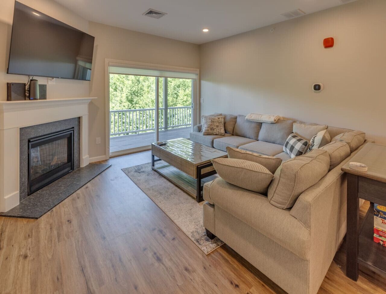 Televisie en een open haard