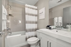 Shower, hair dryer, towels, soap - Stella ~ Your Million Dollar Stunner, Views from every floor, 7 Min to Broadway! (Nashville)