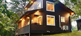  Cozy Peninsula Lake Cabin on 40 Acres